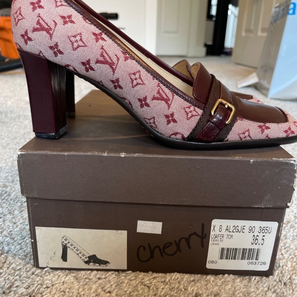 Louis Vuitton pump size 36.5 - Picture 9 of 15